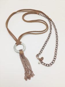Bohemian necklace with tassel and chain detail